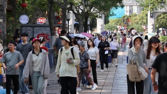 工人日?qǐng)?bào)：“考后經(jīng)濟(jì)”升溫，需答好“理性消費(fèi)”考題