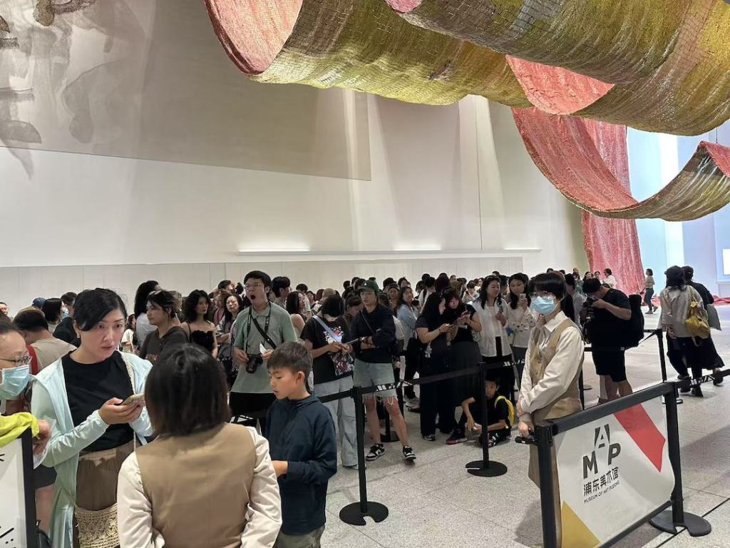 探访浦东美术馆奥赛大展：“梵高的房间”最热闹