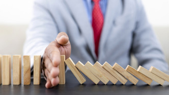 海南省市场监管局局长铁刚被查，连续两任局长均落马