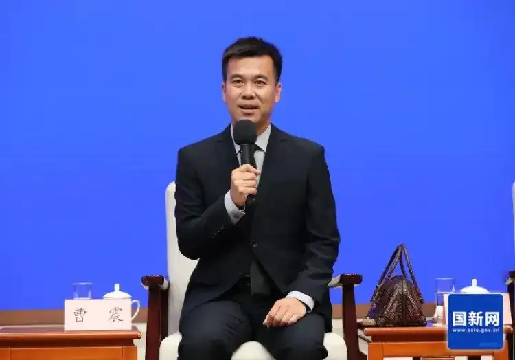 导游曹震国新办见面会答澎湃：干导游17年，坚持源于热爱