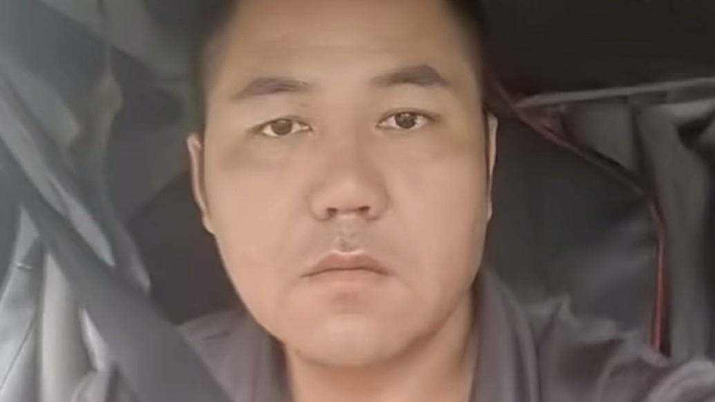 廈蓉高速引橋垮塌拍攝者找到了！安慰被困司機、設(shè)路障阻攔后方車，“他的善良救了很多人”