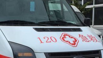 一个急救员眼中，民营长途转运救护车的“利”与“乱”