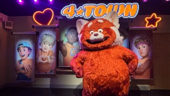 國內(nèi)首個！上海迪士尼上新展，跟著記者搶“鮮”看亮點