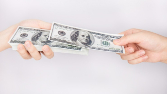 美元存款渐火，专家提醒注意投资风险
