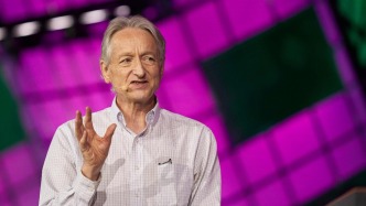 信仰之躍：人工智能之父辛頓與通用人工智能