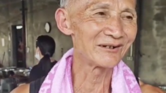 “幫不上大忙就幫小忙” ，70歲老人加入“抗洪后援隊(duì)” 燒火煮飯擦灶臺(tái)