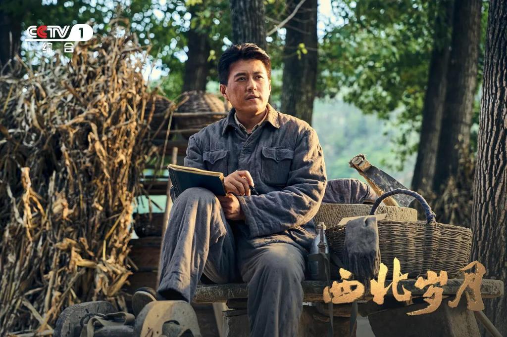 白玉兰绽放｜靳东凭借《西北岁月》获得最佳男主角奖