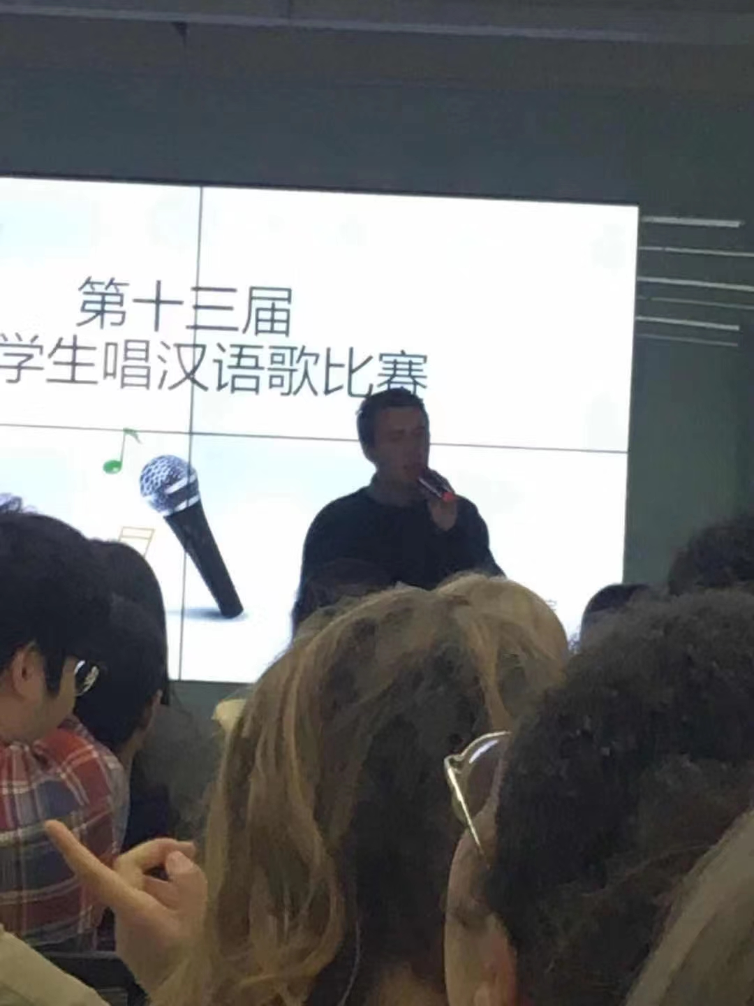 “离职博主”流量潮里,一个不想卷的英国人