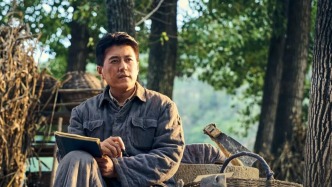 白玉兰绽放｜靳东凭借《西北岁月》获得最佳男主角奖