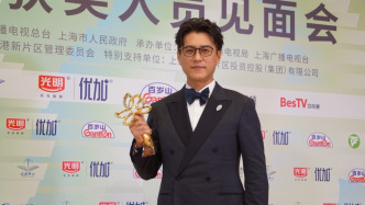 白玉蘭最佳男主角靳東：今天的平安是先輩換來的