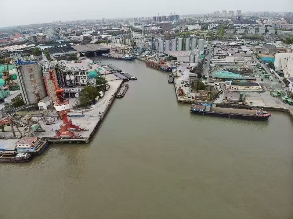 上海最大的散杂货码头，如何通过微网格架构“控住港、看住船”