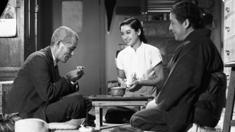 小津的電影：從“榻榻米鏡頭”到“紀(jì)子三部曲”