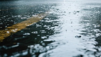 中國(guó)氣象局升級(jí)啟動(dòng)重大氣象災(zāi)害（暴雨）三級(jí)應(yīng)急響應(yīng)