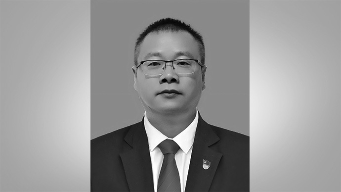 48岁安徽望江县教育局副局长方新华突发脑溢血逝世