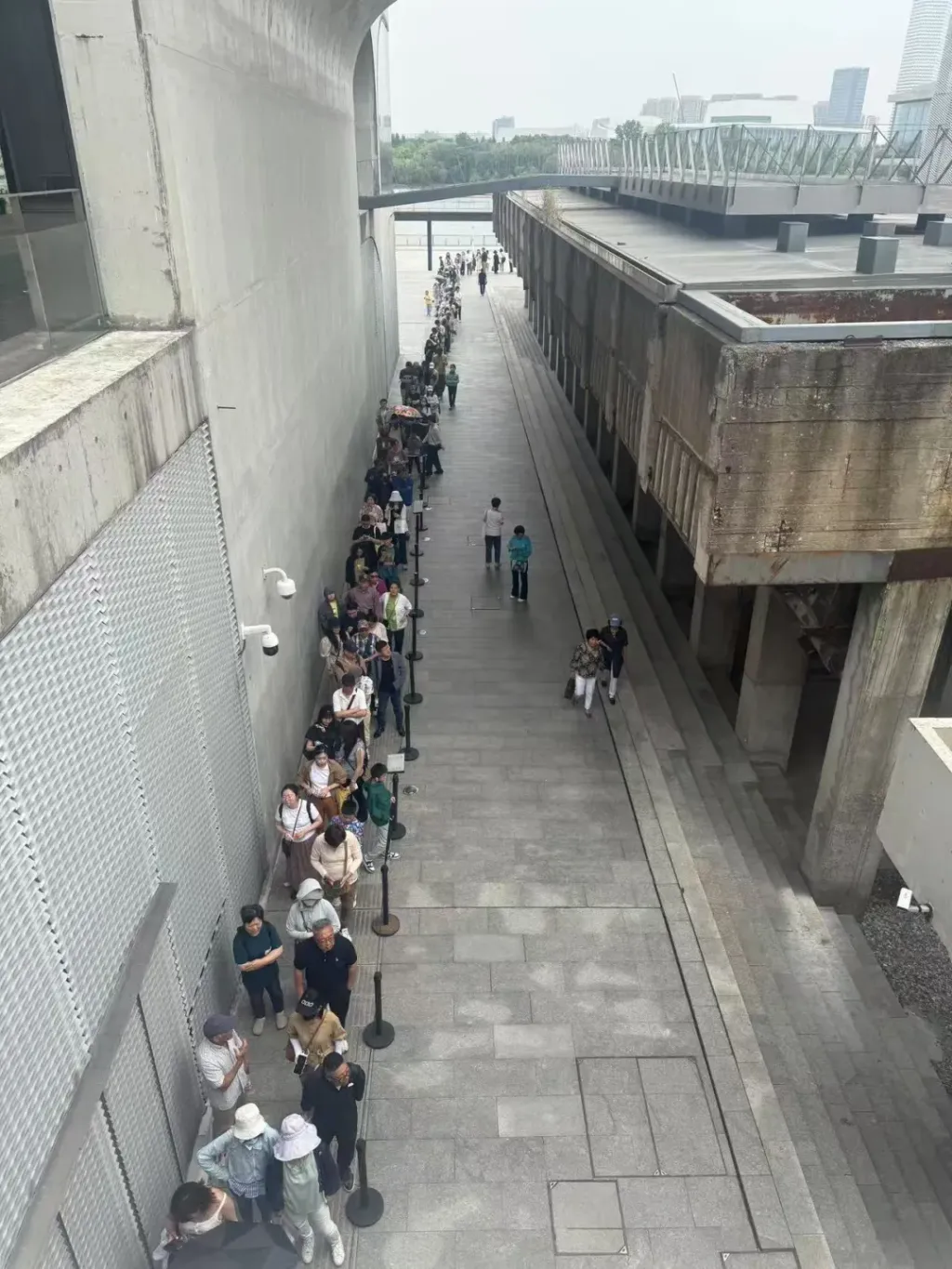 龙美术馆特展闭幕，刘益谦现场导览2个半小时