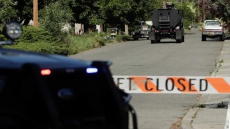 美多名消防员灭火时遭枪击已致2死，当地警长：还不知道嫌疑人身份