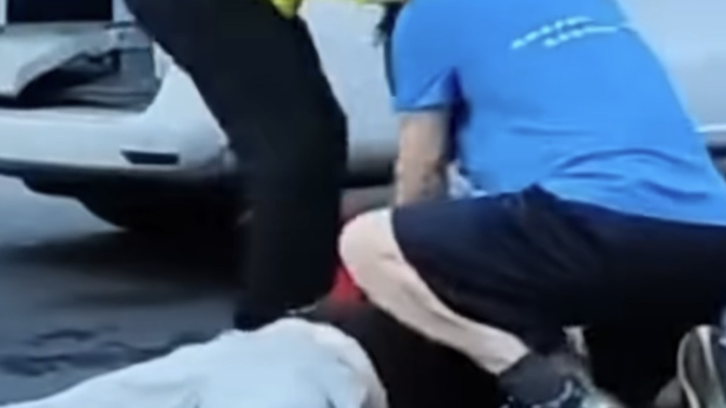 晨跑變急救！紅十字會(huì)的他街頭“搶”回心跳，眾手托起“黃金4分鐘”