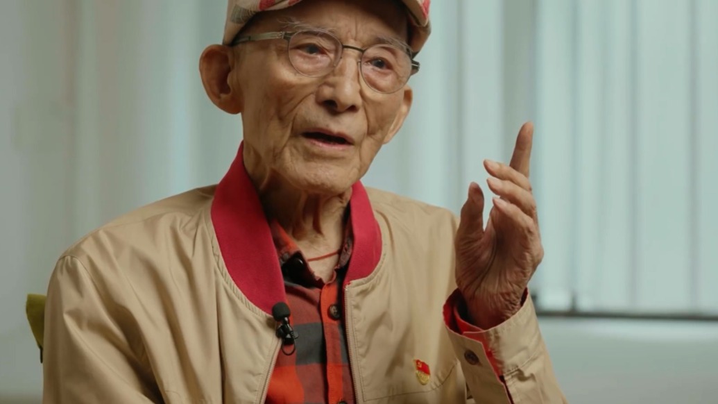 游本昌回應92歲為何還入黨:總覺得自己做得“還不夠”