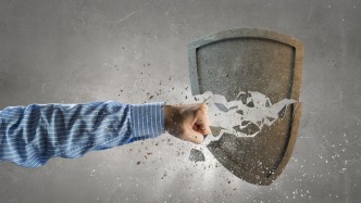 开麦丨“还手即互殴”成过去式？我们如何正确行使防卫权？