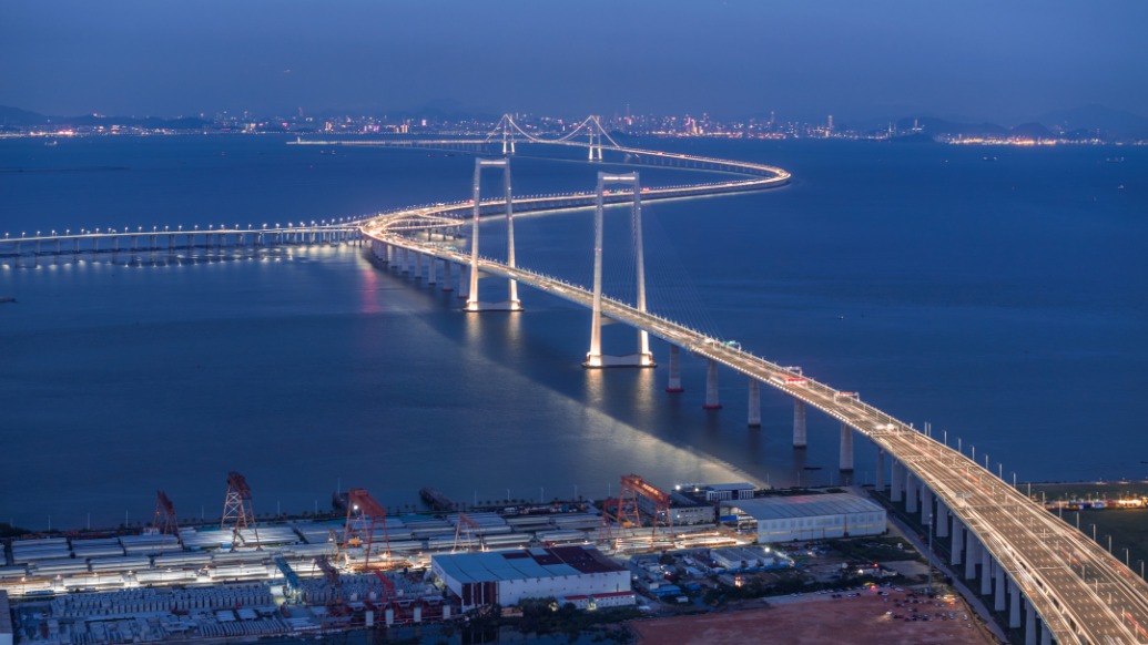 深中通道通车一周年：总车流量超3155万，西人工岛预计年底开放