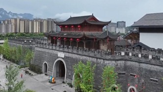 工人日报谈大庸古城濒临破产：古城“烂尾”敲响公共决策警钟