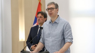 武契奇發(fā)表全國講話：塞爾維亞勝利了，暴力無法讓我們屈服