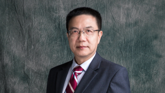 大學2025丨專訪福耀科大常務副校長徐飛：AI時代，大學需要“重新發(fā)明”自己