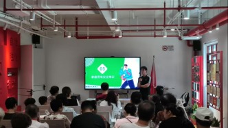 “社工搭台、学生服务”，看这群大学生公益“社群官”如何点燃基层治理新活力