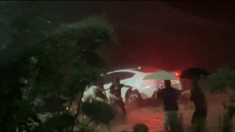 直播丨河南西峡极端强降雨致3死5失联，游客亲述惊险撤离及救人经历