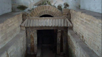 謠言視角下的五代亂世：后唐君臣的悲劇與前蜀后蜀的興衰