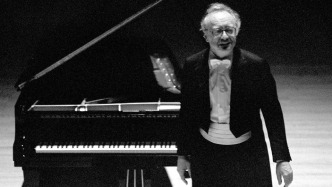 莱布雷希特专栏：纪念布伦德尔——一个冷静的疯子