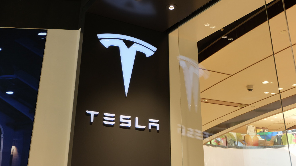 连续两个季度两位数下滑！特斯拉第二季度交付量跌13%至38.41万辆