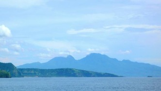 印尼一艘载有65人客轮在巴厘海峡沉没
