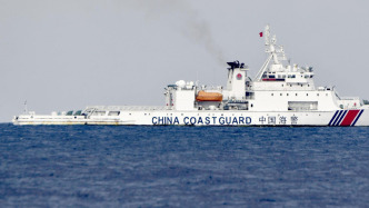 中國海警艦艇編隊7月3日在我釣魚島領(lǐng)海巡航