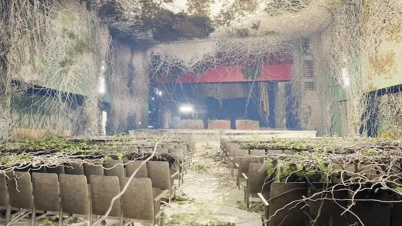 被技术反复摹写的我们——评“机器、梦境与时间旅行”