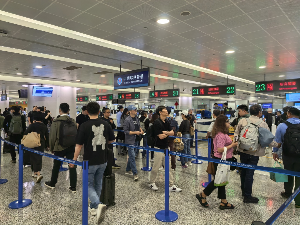 同比增长近22%，上半年上海口岸出入境人员达2074万人次