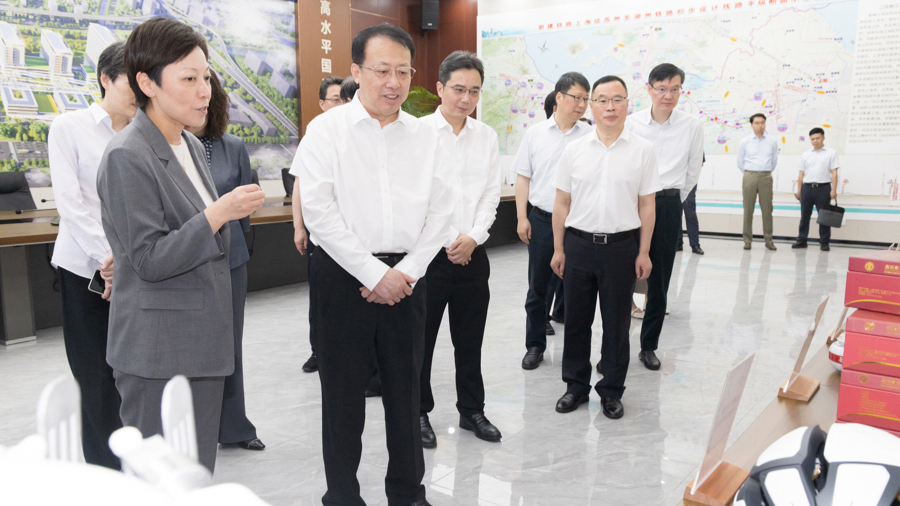 龚正市长调研上海卫生健康领域重大工程，持续探索超大城市公共卫生治理新模式