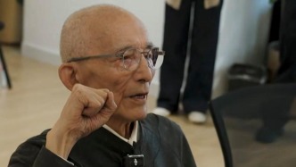 向黨之心，令人感動(dòng)！總書記對(duì)92歲游本昌的勉勵(lì)，激勵(lì)上海文化工作者