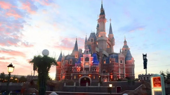 消费第一城，走出“唯迪士尼”时代