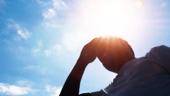 头晕乏力……当心“热中风”来袭！丨科普时间