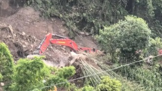 四川雅安天全縣山體垮塌造成5人遇難、2人輕傷