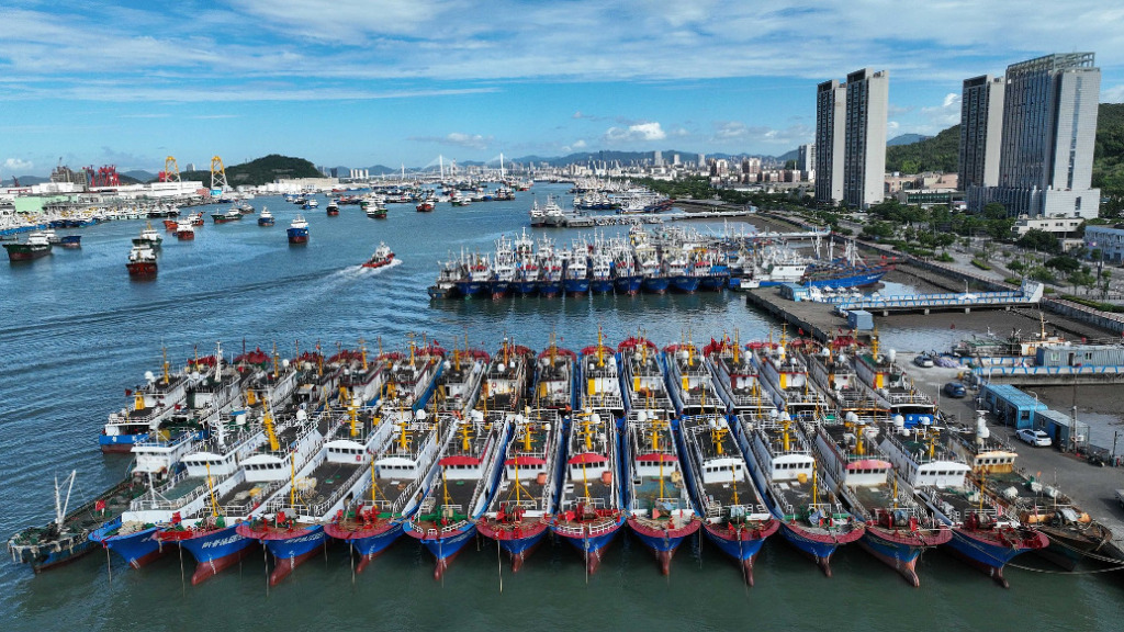 “丹娜丝”将再次登陆浙闽沿海，海浪黄色风暴潮蓝色警报持续