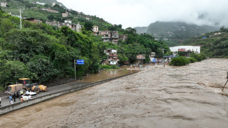 受暴雨影响，云南威信县已关闭辖区所有高速收费站入口