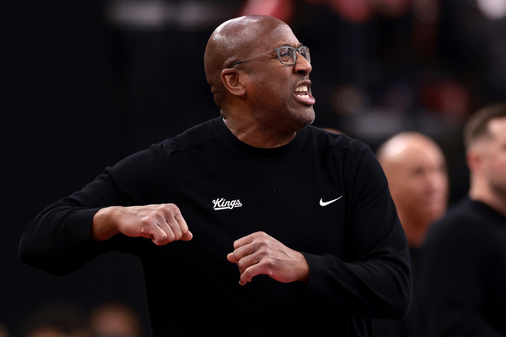 迈克·布朗入主尼克斯，他能拯救NBA最没耐心的球队吗