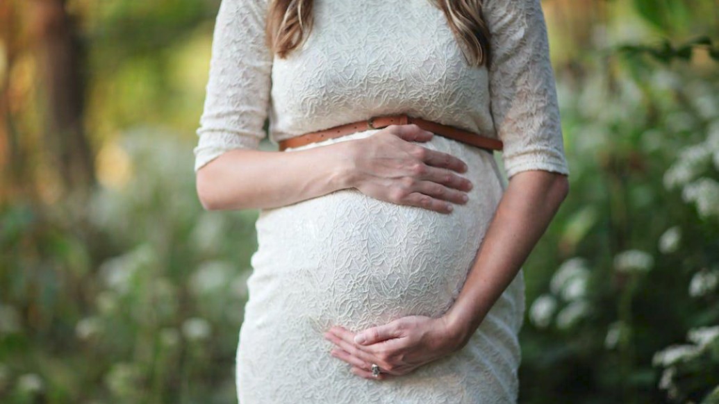 “女子自曝懷孕擺爛不上班”當事人散布不實信息被處分:丈夫非副處,請假符合規(guī)定