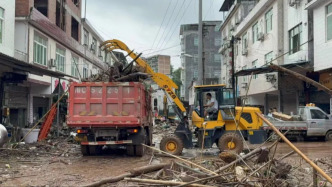 四川珙縣被淹鄉(xiāng)鎮(zhèn)進入清淤階段，今晚強降雨天氣將持續(xù)
