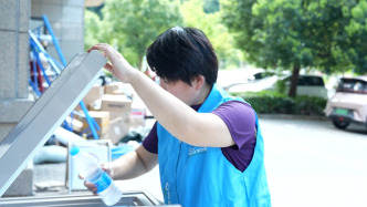 夏日送清涼！街頭的“愛心冰柜”蓄滿城市溫情
