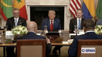 美國(guó)透出骨子里的蔑視：特朗普會(huì)晤非洲領(lǐng)導(dǎo)人，要求對(duì)方加速自報(bào)國(guó)名