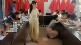 湖南一村委騰出辦公室開設(shè)“留守兒童暑期學(xué)堂”，本村大學(xué)生返鄉(xiāng)支教