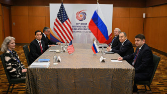 俄外長與美國務(wù)卿在馬來西亞會見